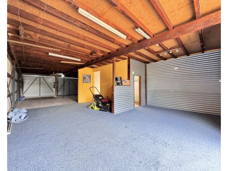 64 High Street, Blackstone QLD 4304