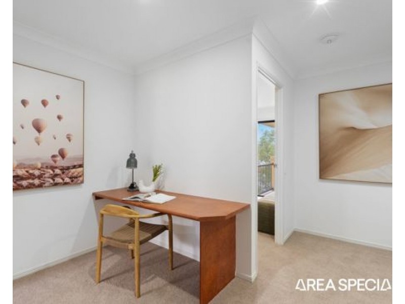 2/2 Tourangeau Crescent, Varsity Lakes QLD 4227