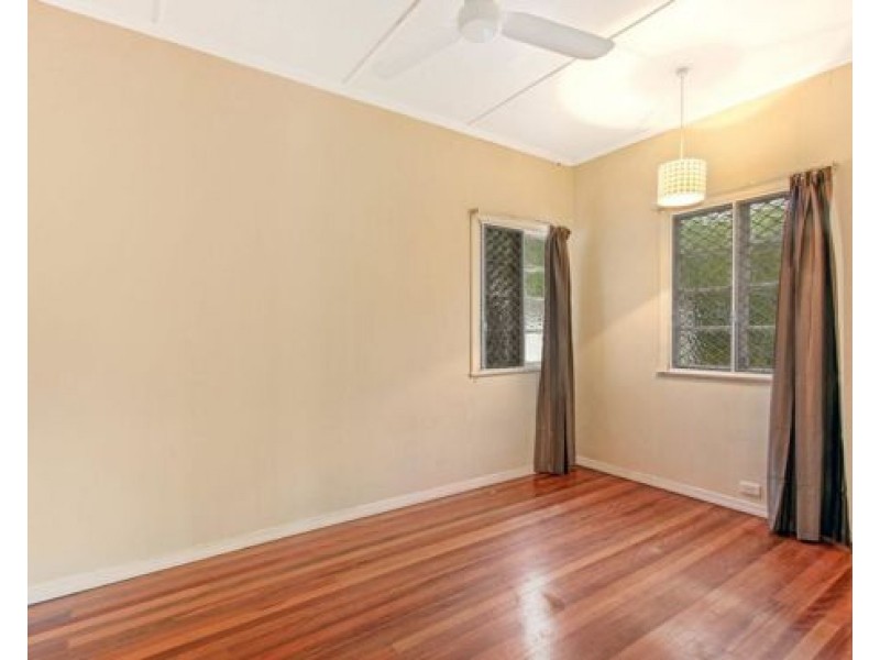 54 Payne St, Indooroopilly QLD 4068