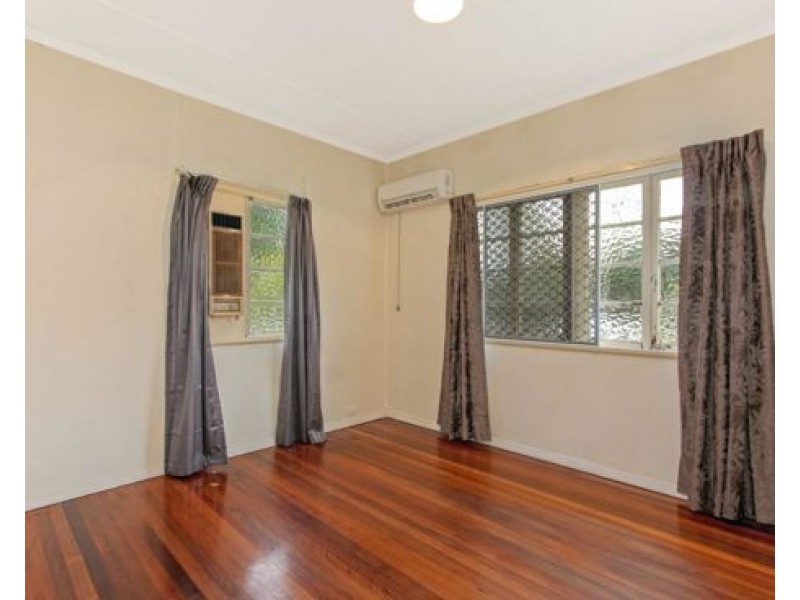 54 Payne St, Indooroopilly QLD 4068
