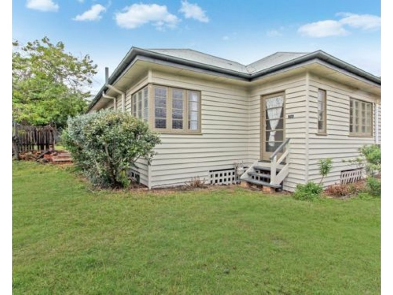54 Payne St, Indooroopilly QLD 4068