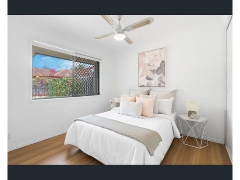 4 Jamieson Drive, Parkwood QLD 4214