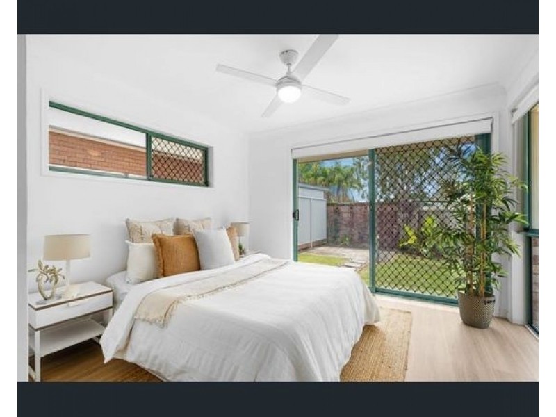 4 Jamieson Drive, Parkwood QLD 4214