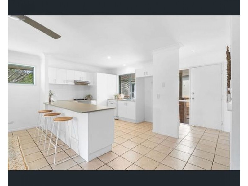 4 Jamieson Drive, Parkwood QLD 4214