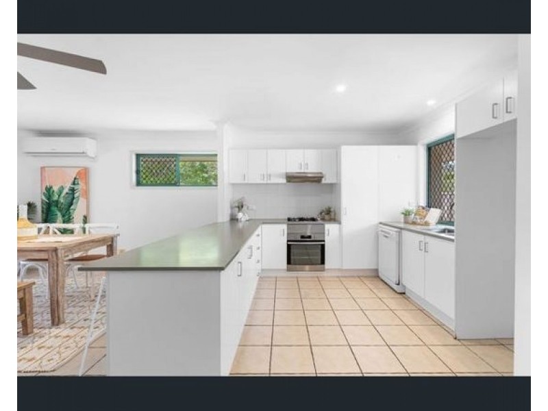 4 Jamieson Drive, Parkwood QLD 4214