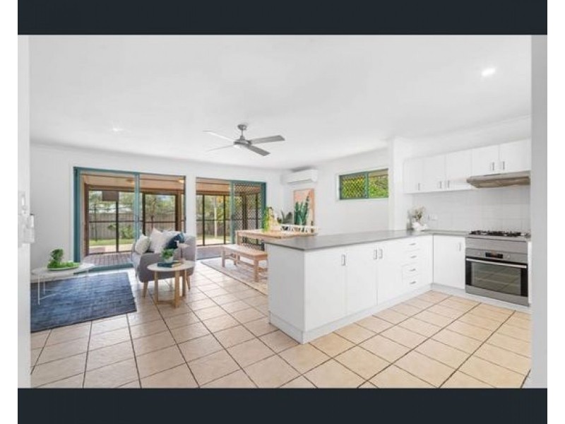 4 Jamieson Drive, Parkwood QLD 4214