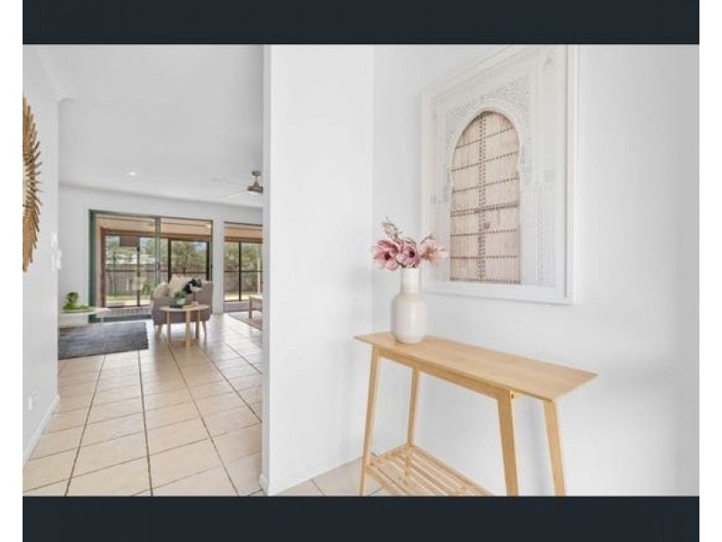 4 Jamieson Drive, Parkwood QLD 4214