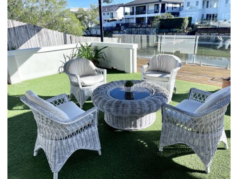7 Monterey Court, Broadbeach Waters QLD 4218