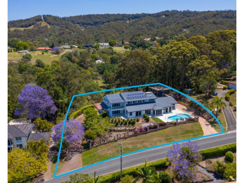 4 Earle Court, Tallai QLD 4213