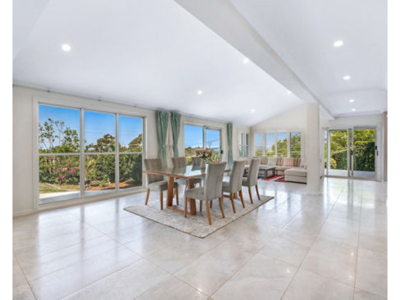 4 Earle Court, Tallai QLD 4213