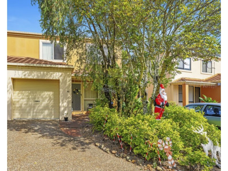 Unit40/1 Warbler Parade, Varsity Lakes QLD 4227