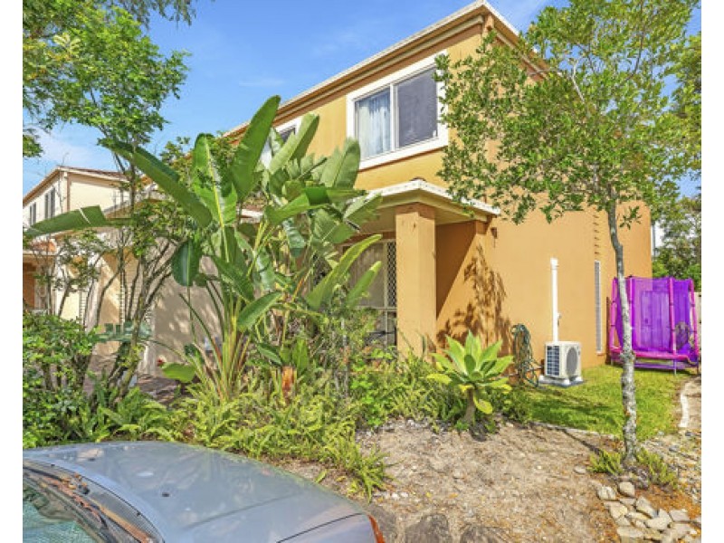 Unit40/1 Warbler Parade, Varsity Lakes QLD 4227