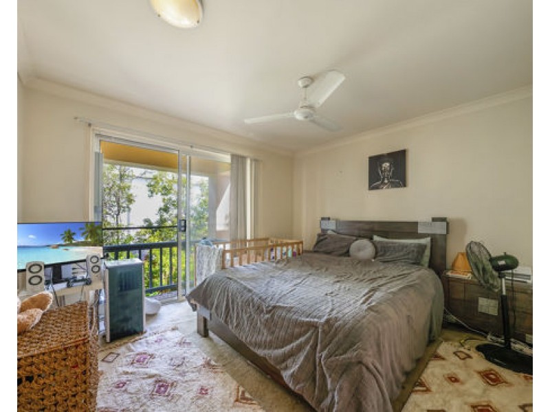 Unit40/1 Warbler Parade, Varsity Lakes QLD 4227