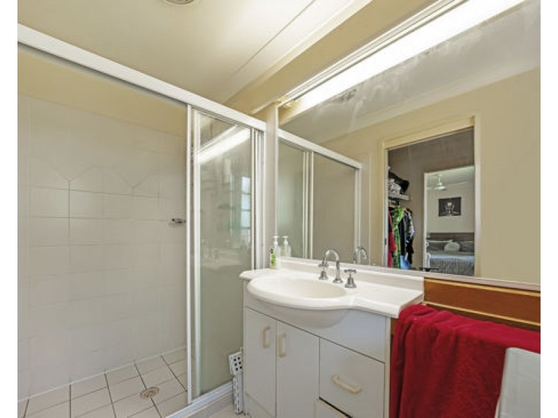 Unit40/1 Warbler Parade, Varsity Lakes QLD 4227