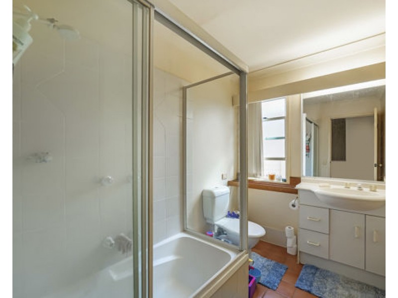 Unit40/1 Warbler Parade, Varsity Lakes QLD 4227