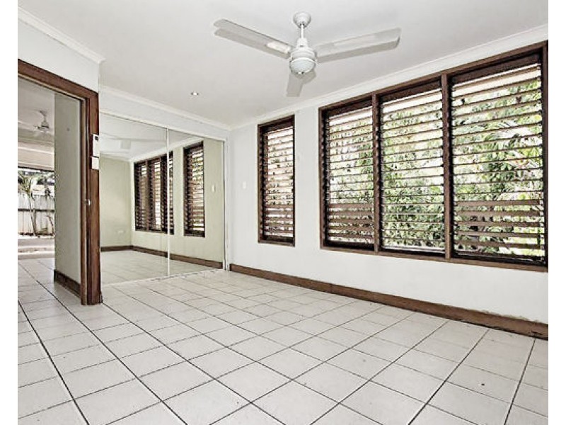 15 Cantal Close, Smithfield QLD 4878