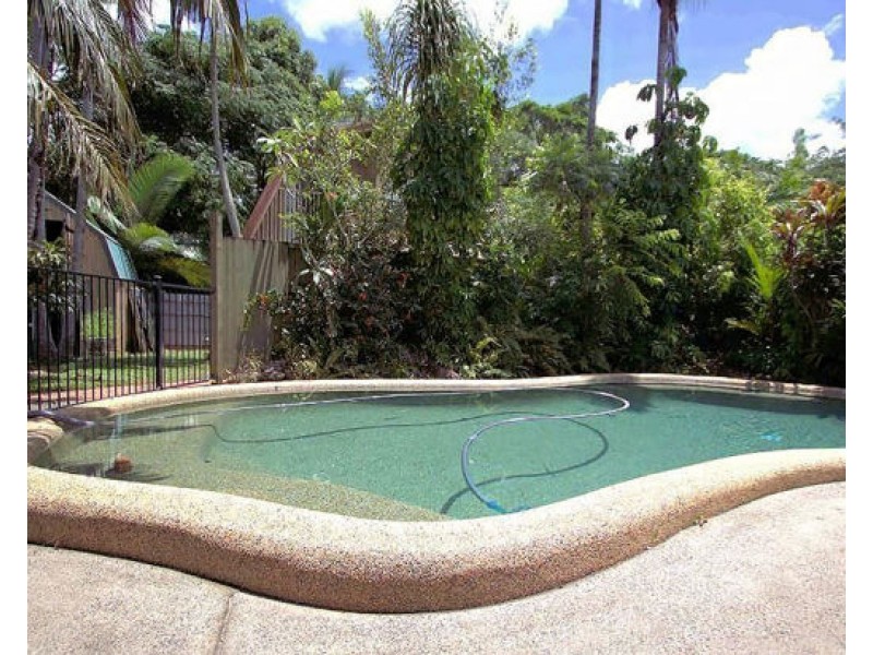 15 Cantal Close, Smithfield QLD 4878