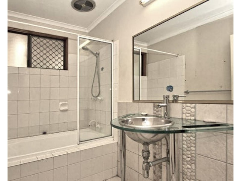 15 Cantal Close, Smithfield QLD 4878