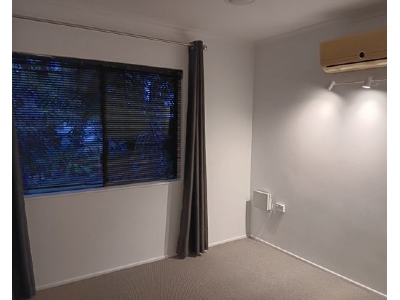 15 Cantal Close, Smithfield QLD 4878