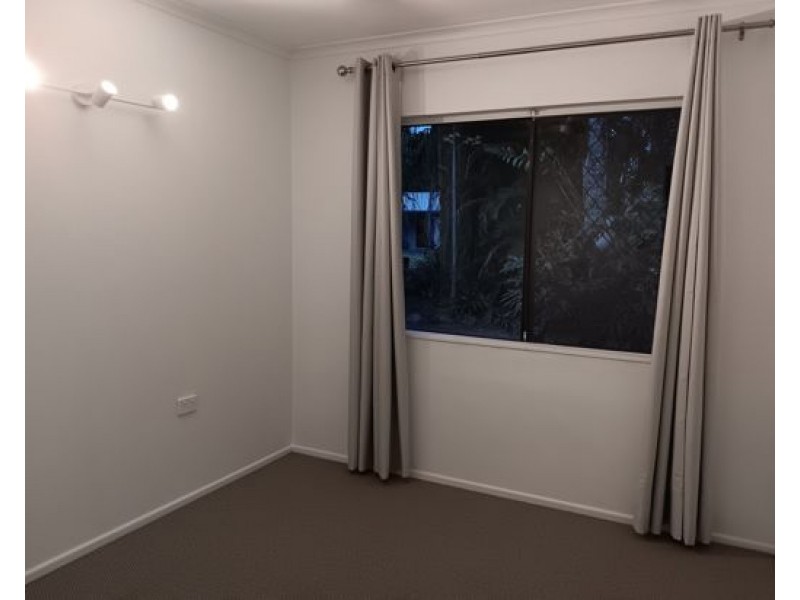 15 Cantal Close, Smithfield QLD 4878