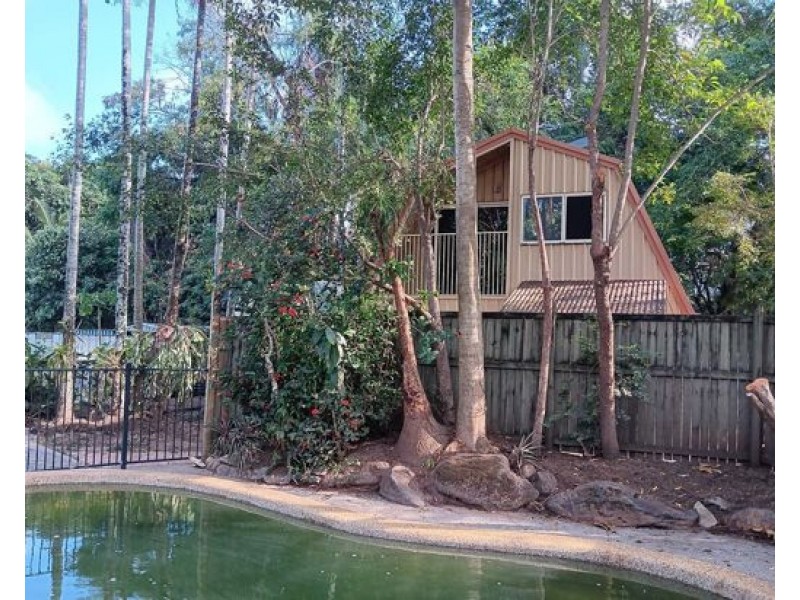 15 Cantal Close, Smithfield QLD 4878