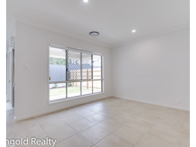 16 Bloomfield Street, Pallara QLD 4110