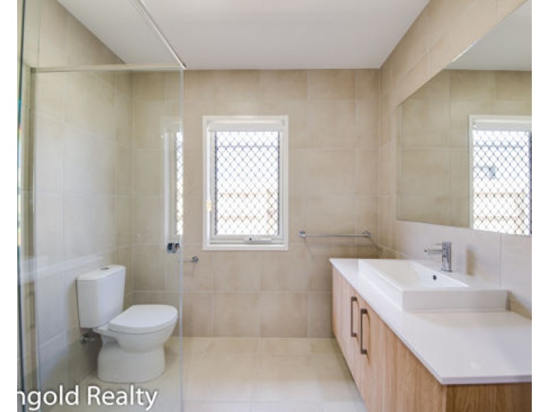 16 Bloomfield Street, Pallara QLD 4110