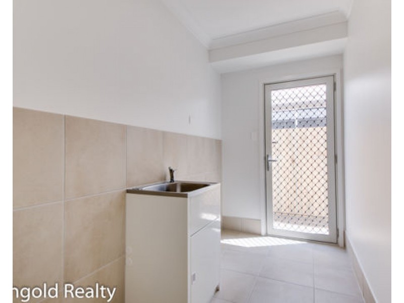 16 Bloomfield Street, Pallara QLD 4110