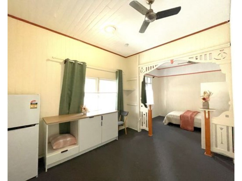 5/3 Wolseley street, Woolloongabba QLD 4102