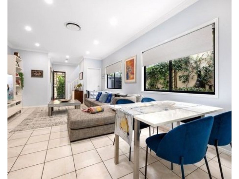 4 Aden Street, Albion QLD 4010