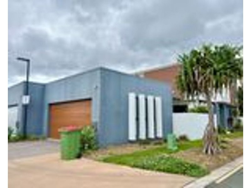 30 Mayfair Lane, Hope Island QLD 4212