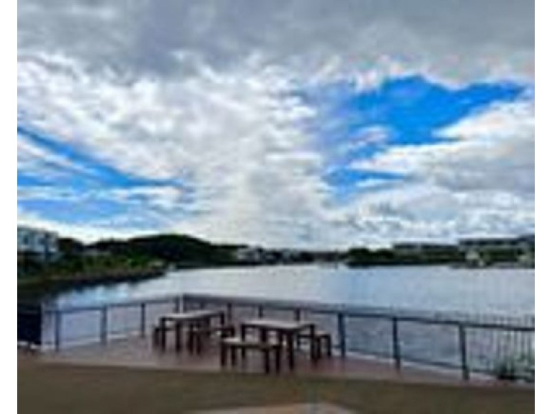 30 Mayfair Lane, Hope Island QLD 4212