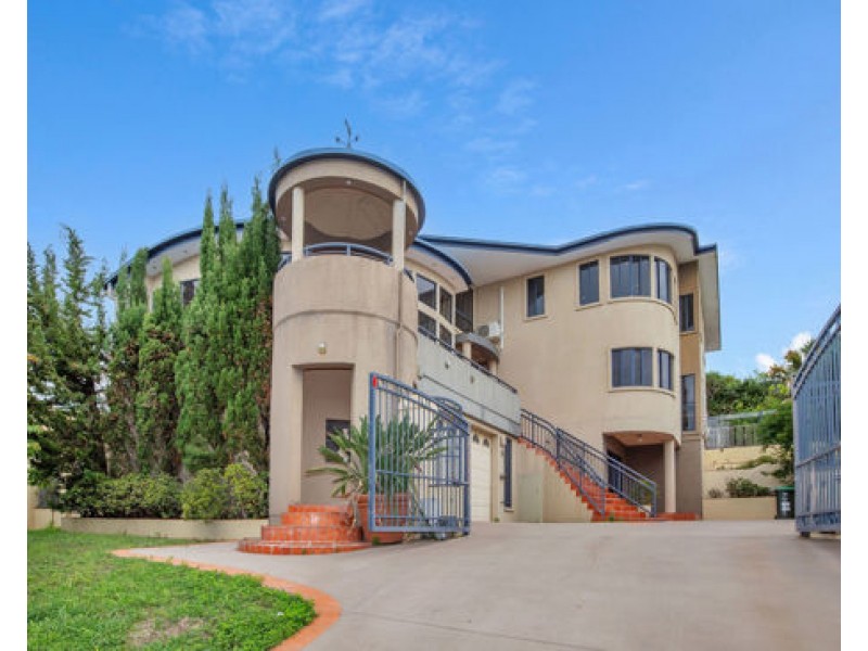 30 Ballah Crescent, Highland Park QLD 4211