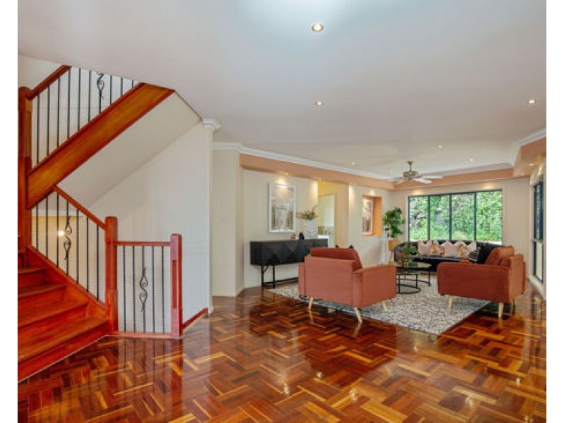 30 Ballah Crescent, Highland Park QLD 4211