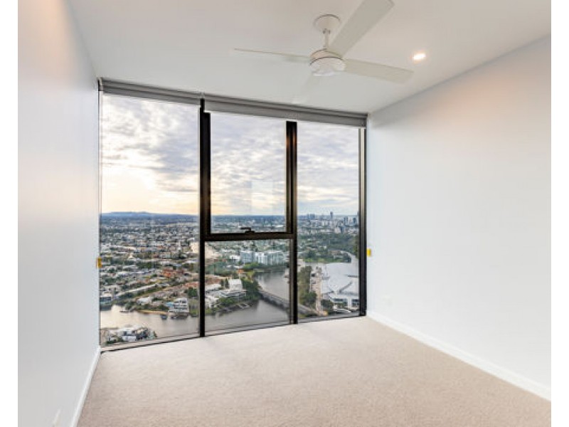 13910/ 5 The Darling Avenue, Broadbeach QLD 4218