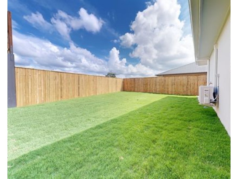 49 Samuel, Calamvale QLD 4116