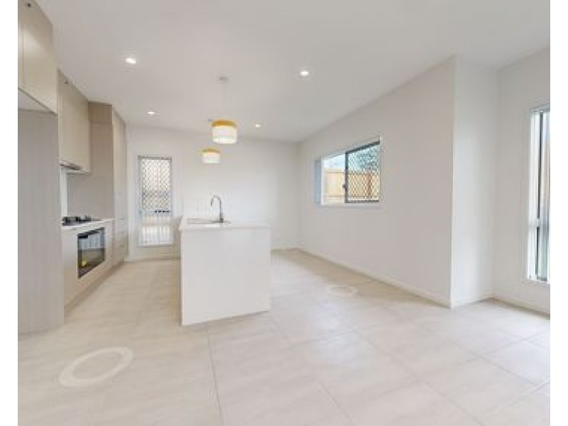 51 Samuel Street, Calamvale QLD 4116