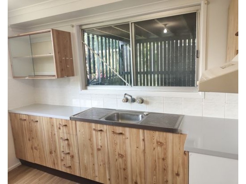 16 leanne Street, Marsden QLD 4132
