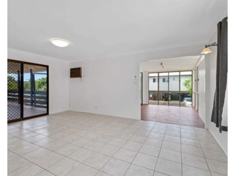 16 leanne Street, Marsden QLD 4132