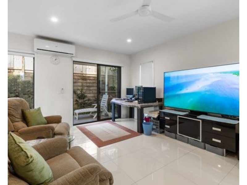 50/7 Angela Way, Pimpama QLD 4209