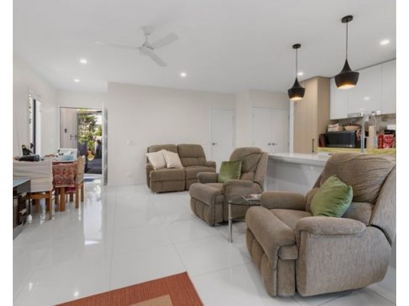 50/7 Angela Way, Pimpama QLD 4209