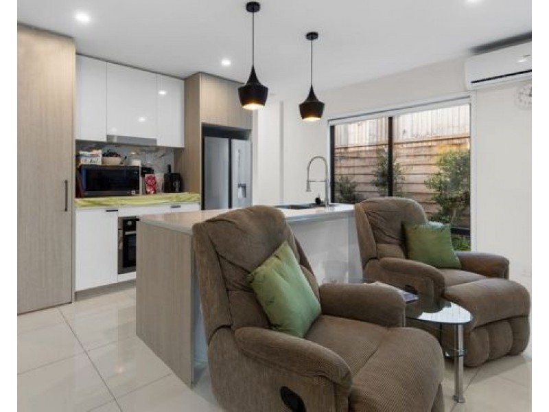 50/7 Angela Way, Pimpama QLD 4209