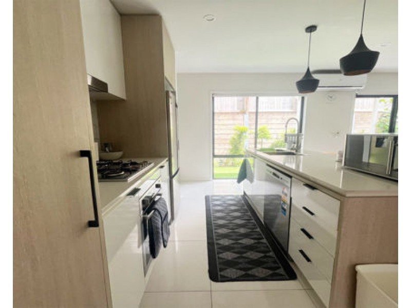 50/7 Angela Way, Pimpama QLD 4209