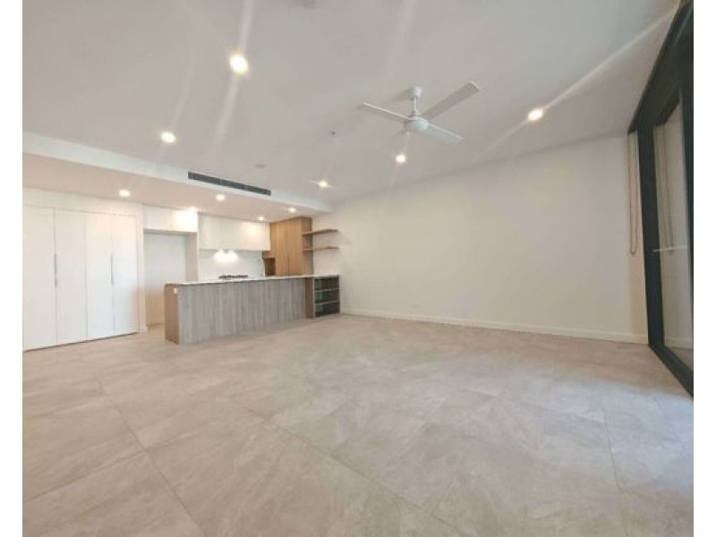 30701/15 Wharf Street, Hamilton QLD 4007