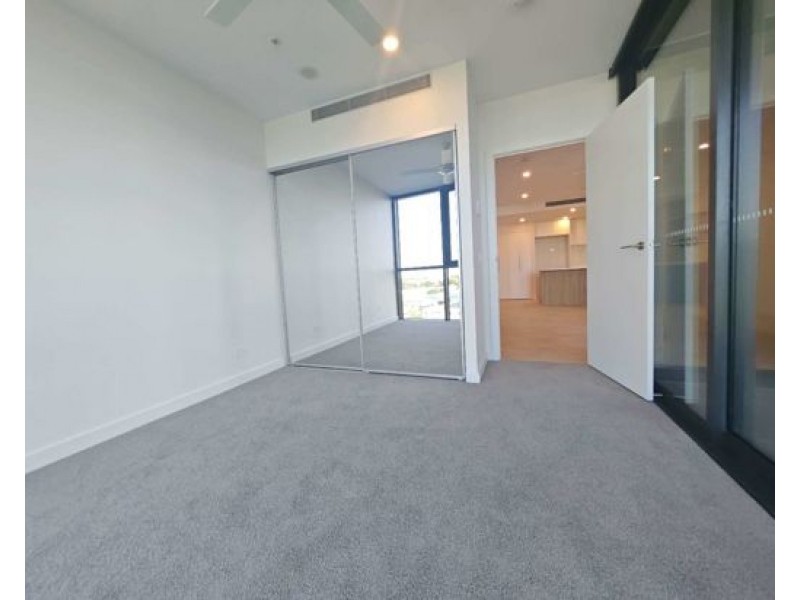 30701/15 Wharf Street, Hamilton QLD 4007