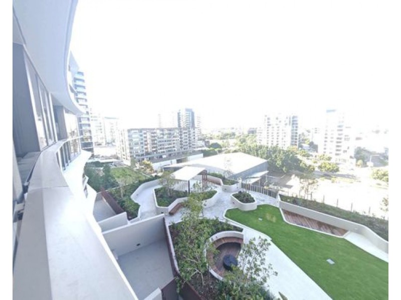 30701/15 Wharf Street, Hamilton QLD 4007