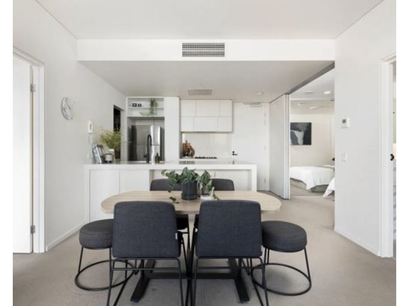 611/62 Logan Road, Woolloongabba QLD 4102