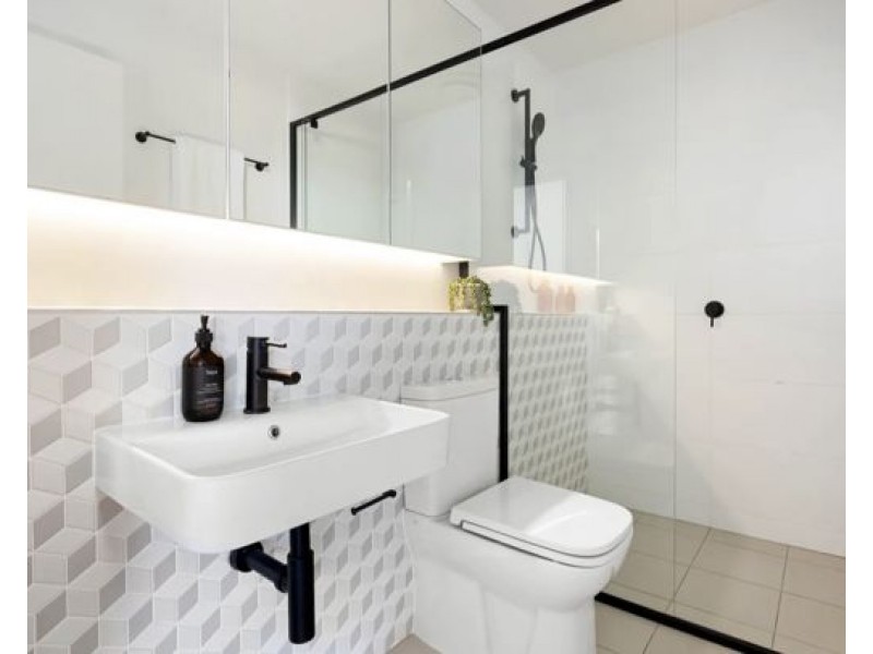 611/62 Logan Road, Woolloongabba QLD 4102