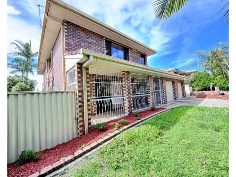 24 Cadogan st, Carindale QLD 4152