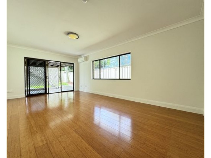 24 Cadogan st, Carindale QLD 4152